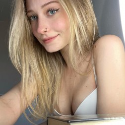 Фото проститутки Даша №1 в городе Мирный